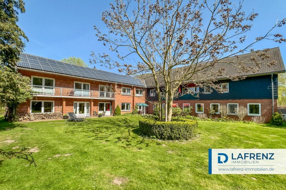 S�dseite mit Innenhof Mehrfamilienhaus Malente / Krummsee