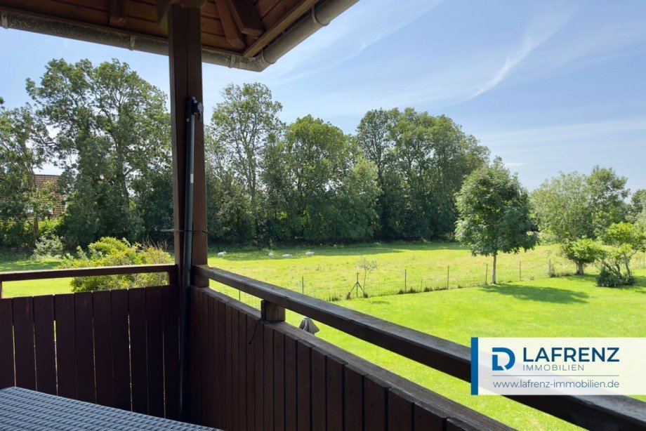 Ausblick ins Gr�ne Etagenwohnung Fehmarn