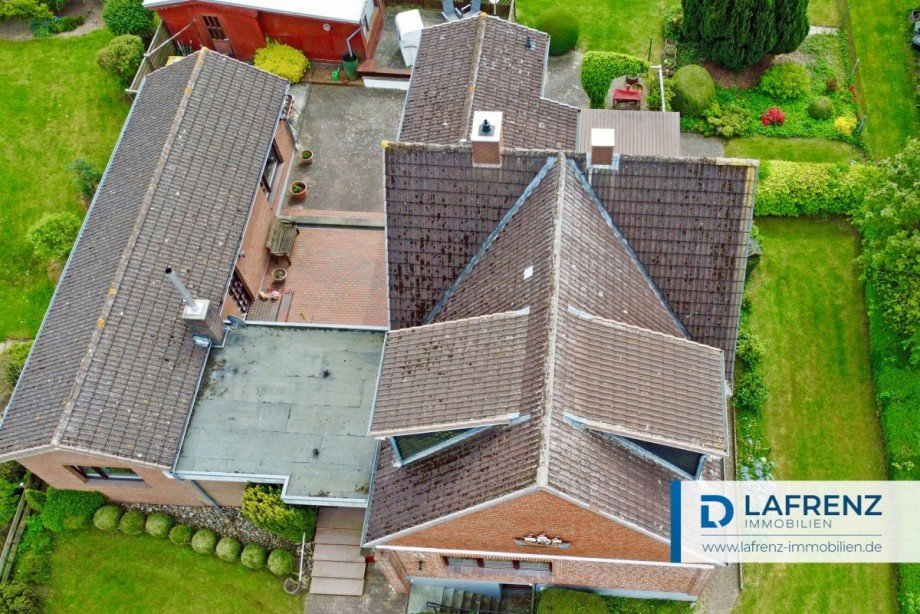 Luftbild-Dachfl�chen Einfamilienhaus Schashagen