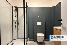 Badezimmer mit neuer Dusche Ohne K�uferprovision und frisch renoviert. Tolles Familienhaus im Hinterland von Scharbeutz