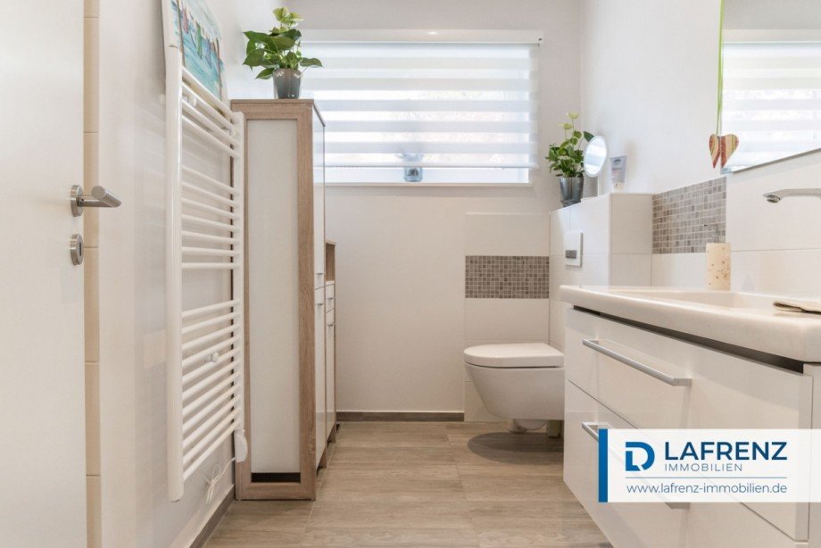 Blick-in-das-Badezimmer Bungalow Fehmarn