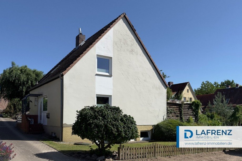 Ansicht-von-der-Stra�e-2 Einfamilienhaus Eutin