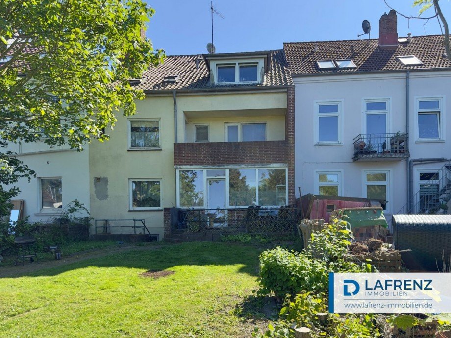 R�ckw�rtige Ansicht Mehrfamilienhaus Fehmarn