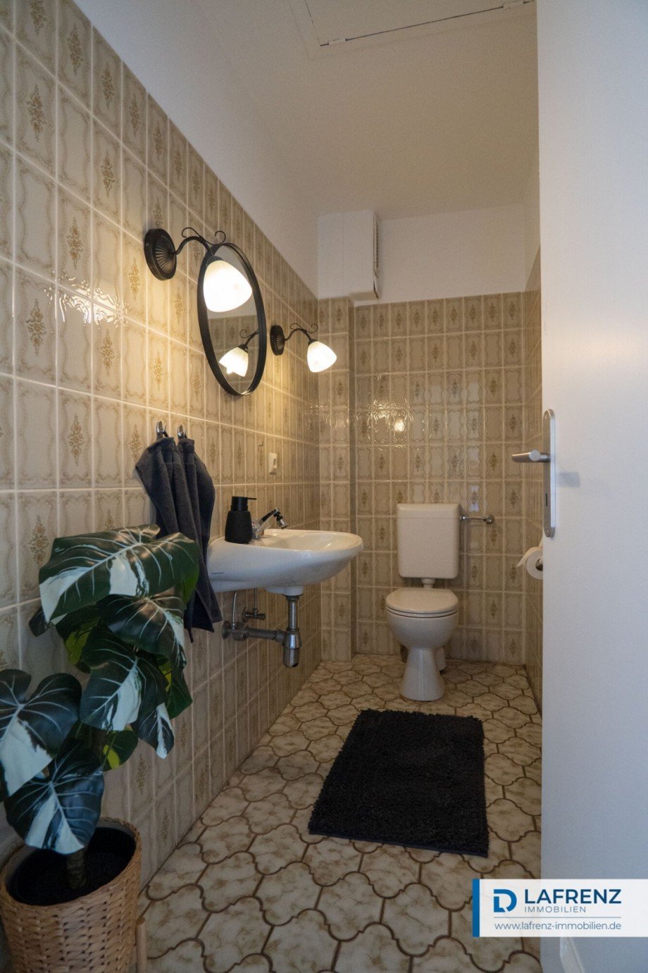 G�ste-WC Doppelhaush�lfte Klein Wesenberg