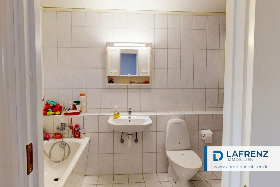 2.-Badezimmer-im-Dachgeschoss Reihenmittelhaus Fehmarn / Burg auf Fehmarn