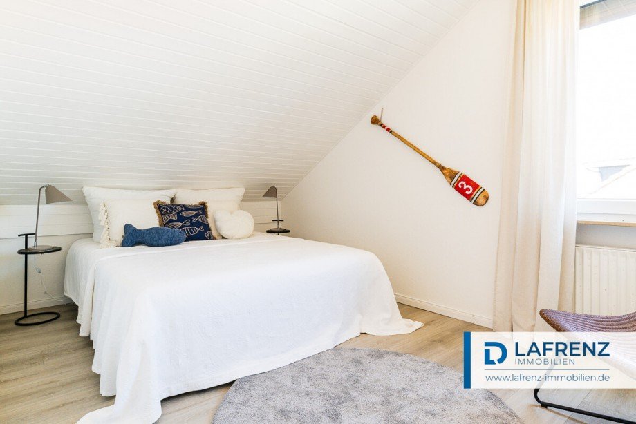 Schlafzimmer Dachgeschoss Doppelhaush�lfte Gr�mitz / Lenste