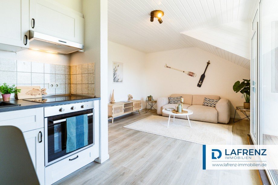 Wohnzimmer u. K�che Dachgeschoss Doppelhaush�lfte Gr�mitz / Lenste