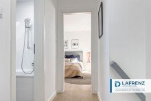 Flur-im-Dachgeschoss-2 Sch�ner Wohnen in ruhiger Lage - Saniertes Reihenendhaus mit Garten nach S�den