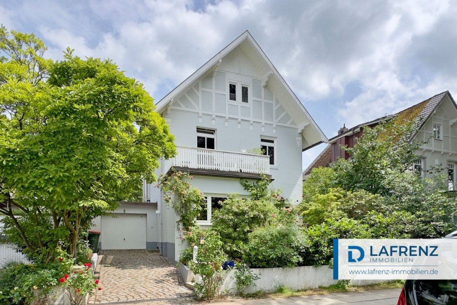 Ansicht-von-der-Stra�e-2 Einfamilienhaus Hamburg / Rahlstedt