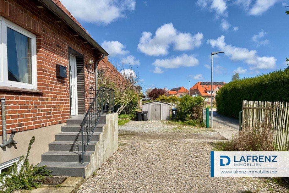 Parkplatz-vor-dem-Haus Einfamilienhaus Fehmarn