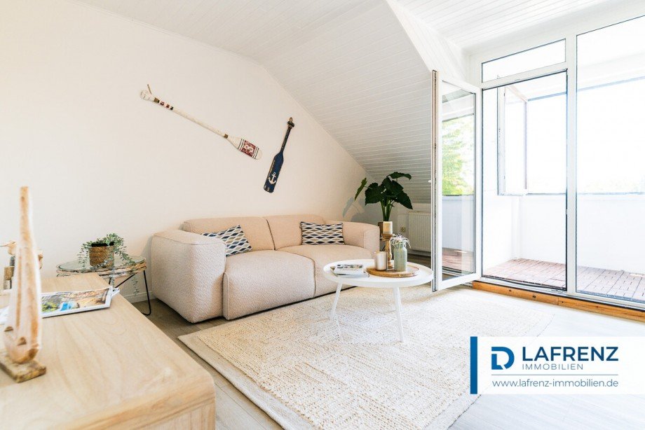Wohnzimmer Dachgeschoss Doppelhaush�lfte Gr�mitz / Lenste