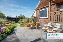 Neue Terrasse (!Ki Visualisierung!) Inselklassiker in der N�he des S�dstrands mit sonnigem Garten.