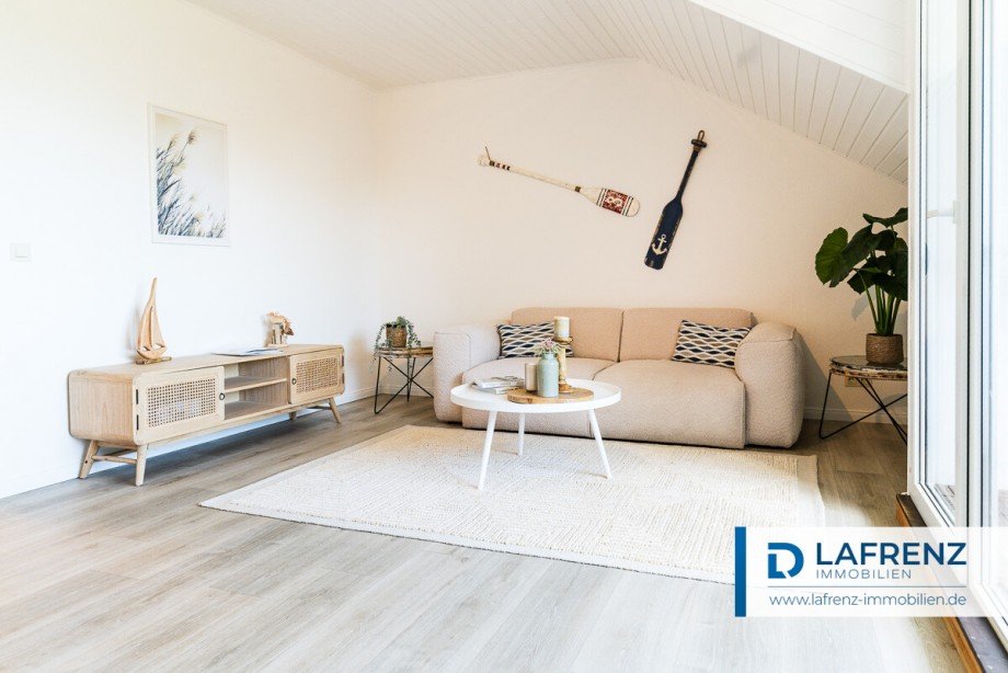 Wohnzimmer Dachgeschoss Doppelhaush�lfte Gr�mitz / Lenste