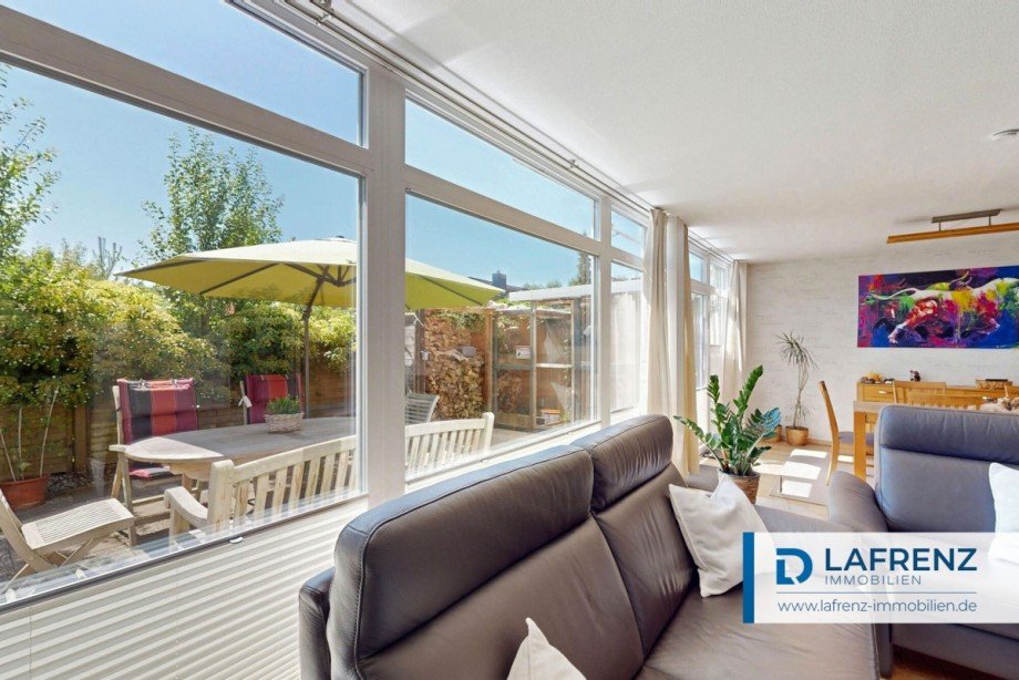 Blick-zur-sonnigen-Terrasse Einfamilienhaus Eutin